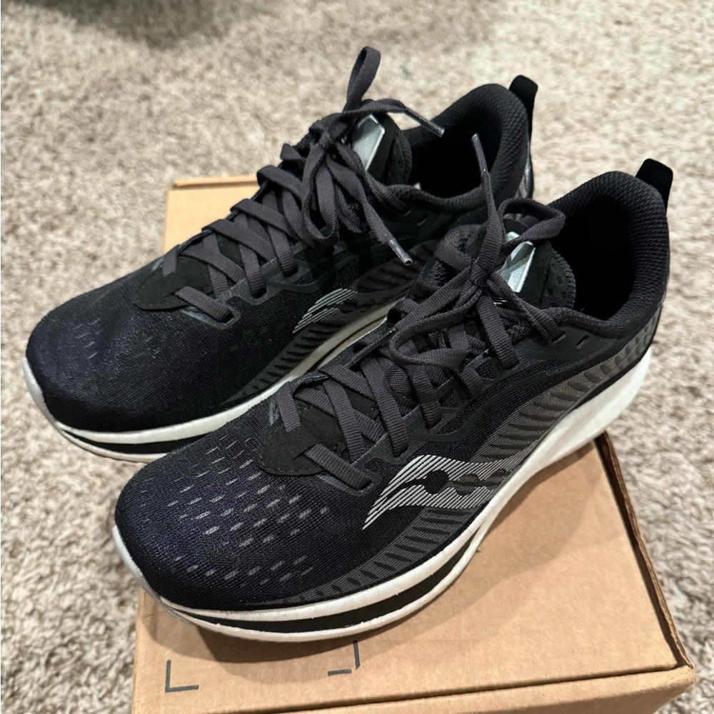 Saucony Endorphin Speed 2 Black/Shadow White Women’s 8.5 Running Sneaker